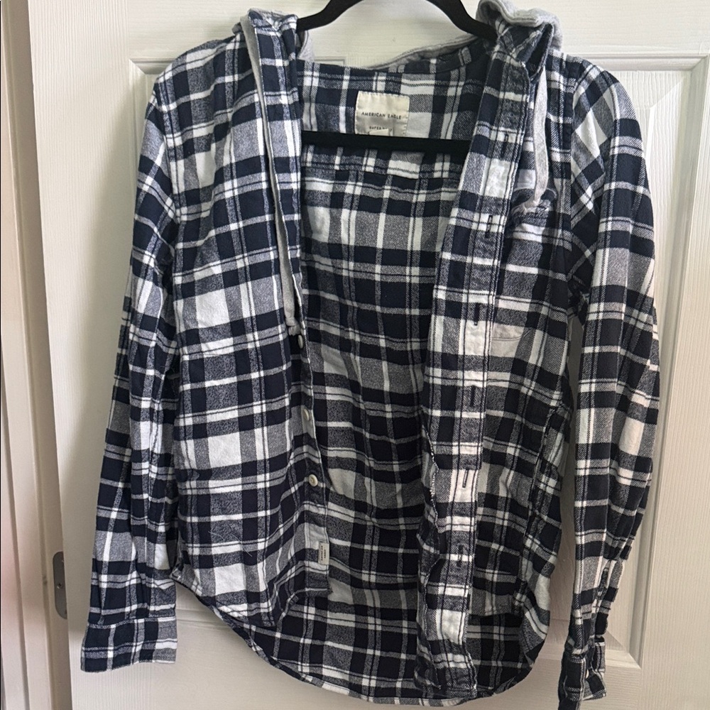 Men’s American Eagle hooded flannel